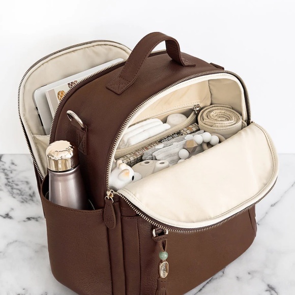 Lily Jade Anna leather bag/diaper bag - Picture 2 of 16